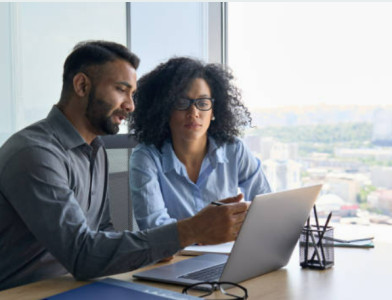 Mentorez Dylan qui créé sa société de Data visualisation