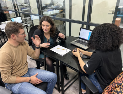 Contribuer à nos ateliers de juillet en tant qu'accompagnateur ou membre du Jury final