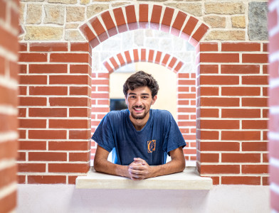 Créez notre nouveau logo et charte graphique